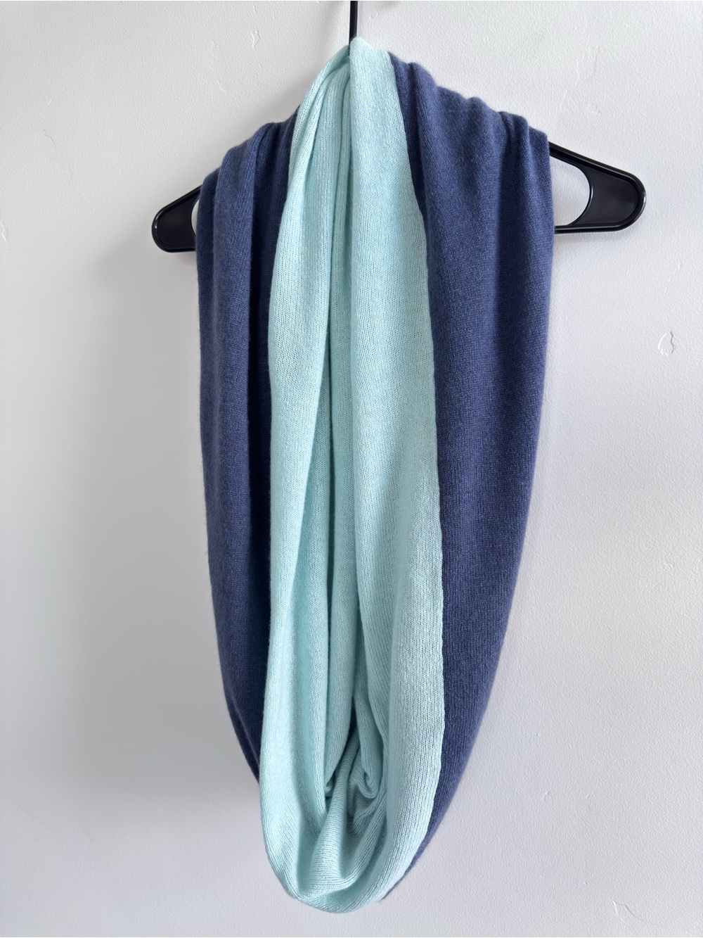 Cullen 100% Cashmere Infinity Loop Scarf Blue Colorblock Cowl Wrap One Size
